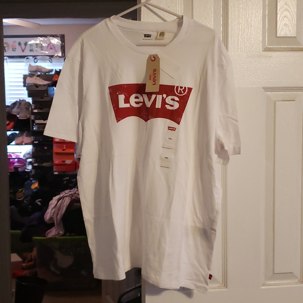 Levis tshirt